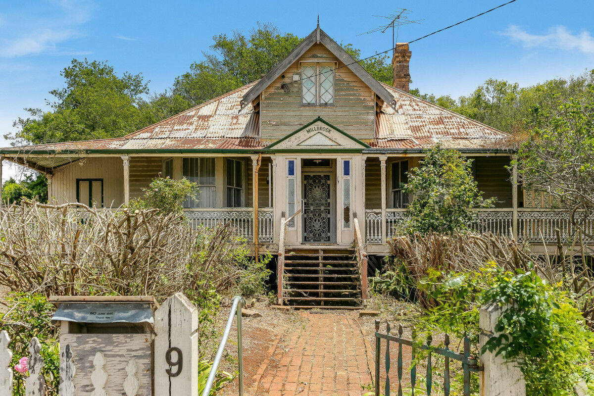 9 Phillip Street, East Toowoomba QLD 4350, East Toowoomba - Thumbnail 2