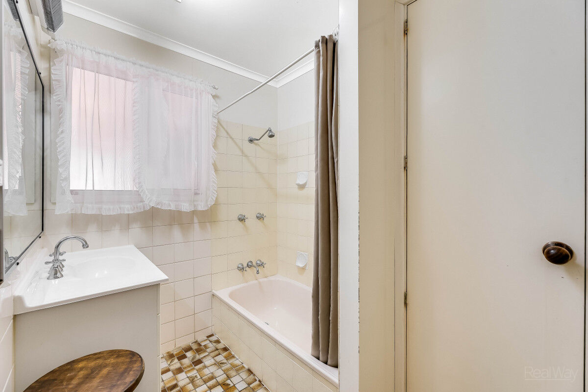 81 Hill Street, Newtown QLD 4350, Newtown - Thumbnail 7