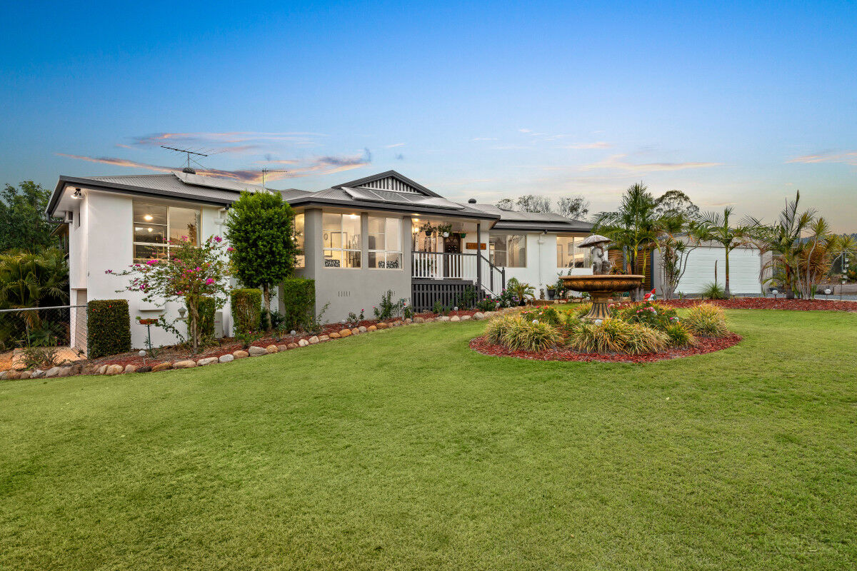17 Debra Street, Withcott QLD 4352, Withcott - Thumbnail 5