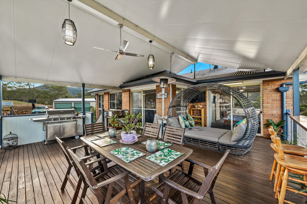17 Debra Street, Withcott QLD 4352, Withcott - Thumbnail 2