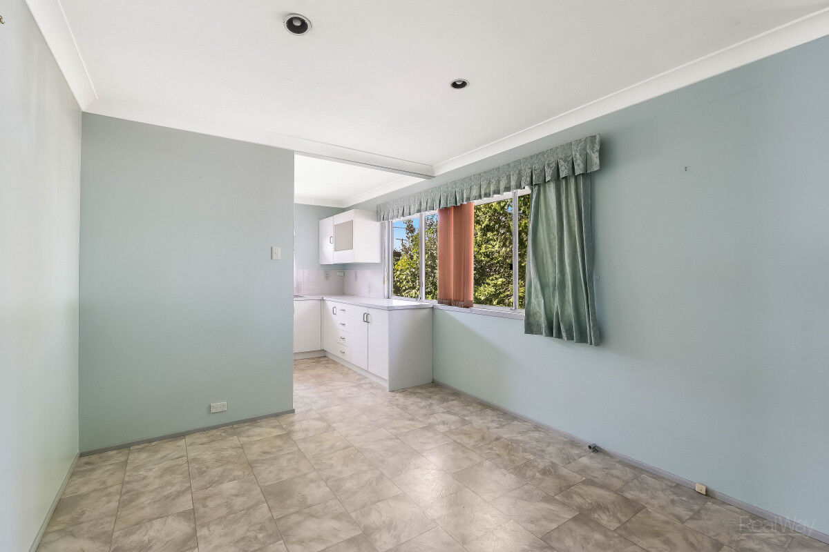 14 Patricia Street, Mount Lofty QLD 4350, Mount Lofty - Thumbnail 5