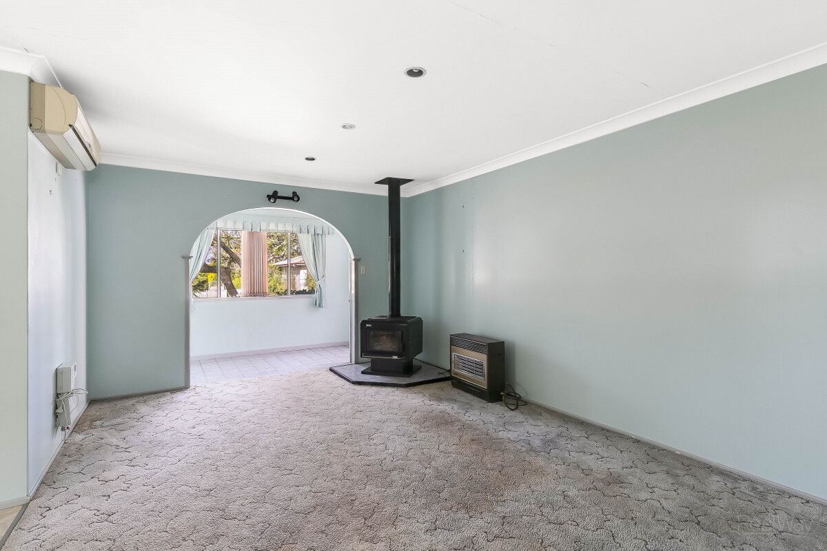 14 Patricia Street, Mount Lofty QLD 4350, Mount Lofty - Thumbnail 3
