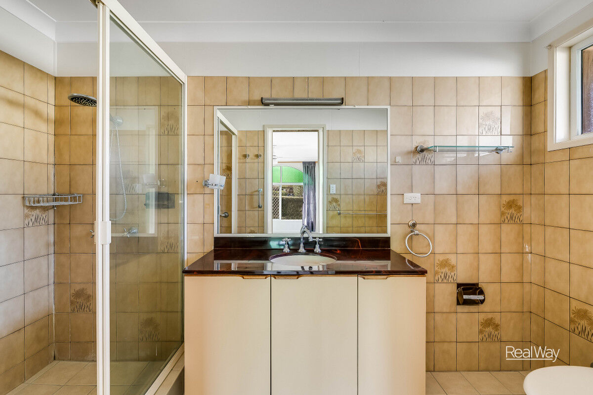 17 Knockator Crescent, Centenary Heights QLD 4350, Centenary Heights - Thumbnail 8
