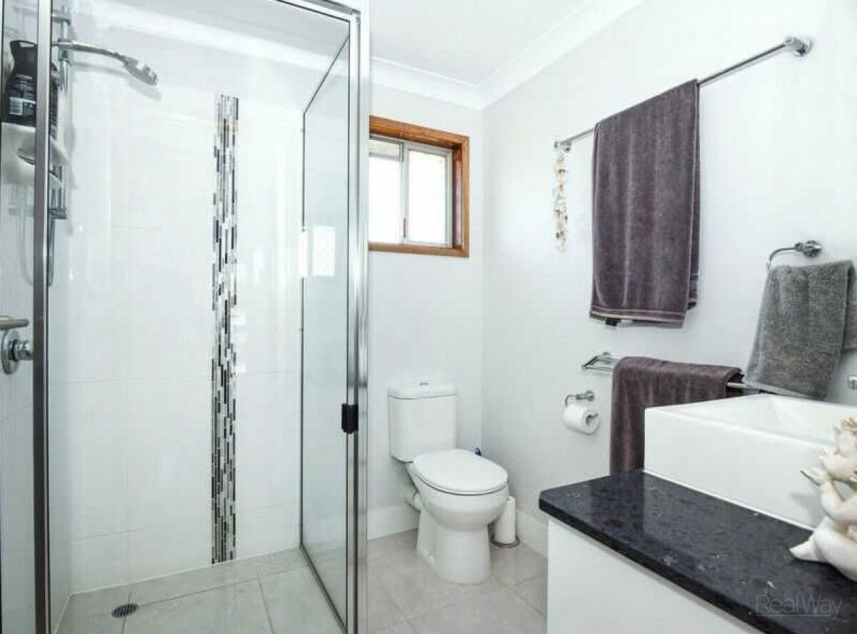 8 & 9 / 9 Whitefriars Street, Rockville QLD 4350, Rockville - Thumbnail 6