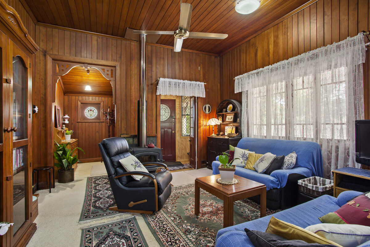 32 School Street, Helidon QLD 4344, Helidon - Thumbnail 2