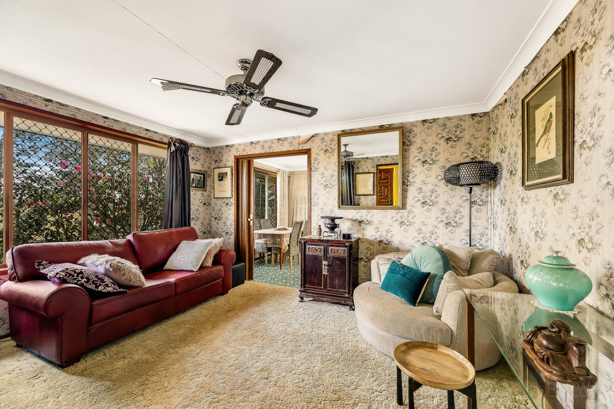 21 Katoomba Crescent, Prince Henry Heights QLD 4350, Prince Henry Heights - Thumbnail 2