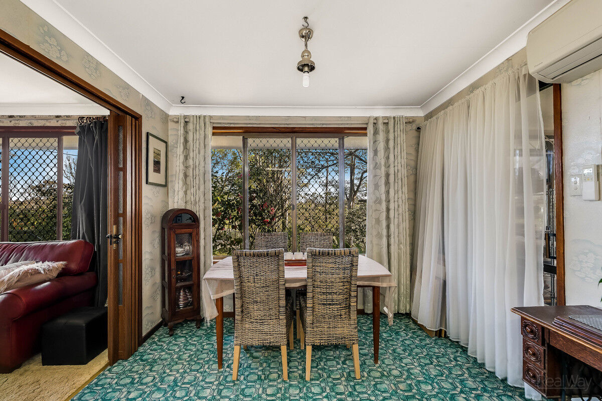 21 Katoomba Crescent, Prince Henry Heights QLD 4350, Prince Henry Heights - Thumbnail 4