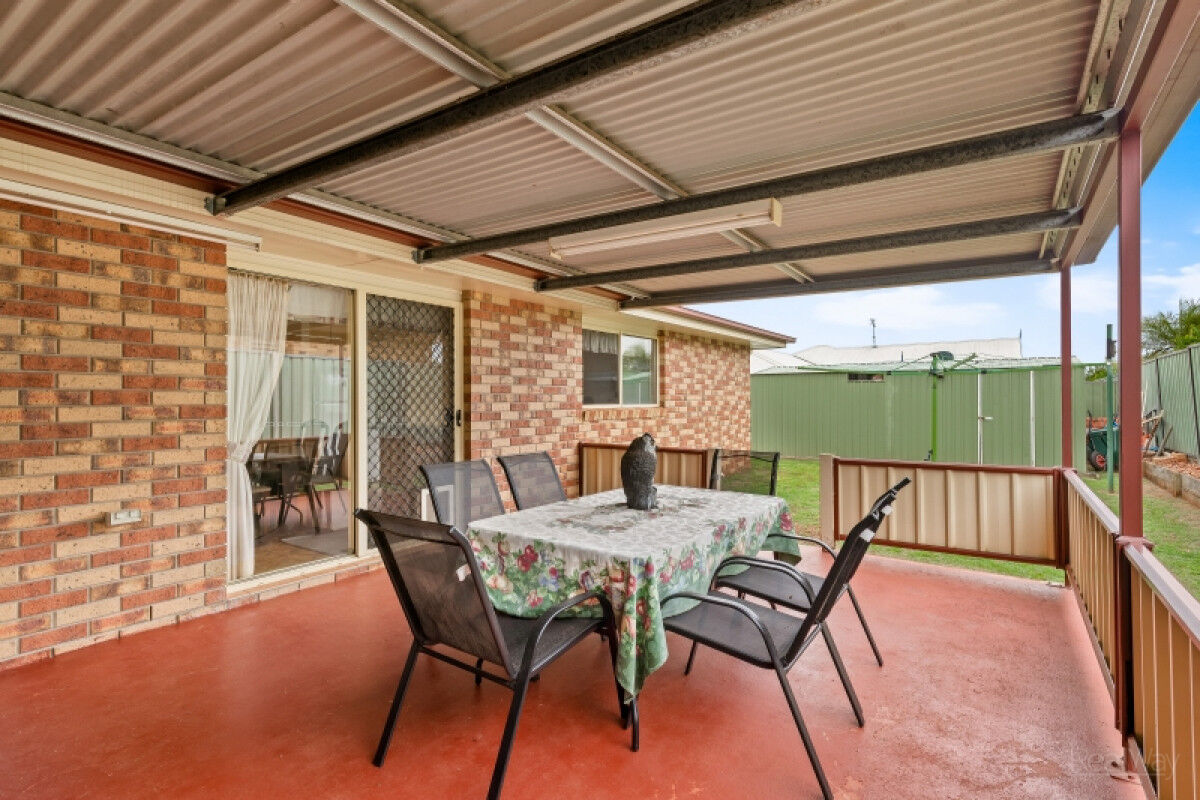 27 Osborne Court, Kearneys Spring QLD 4350, Kearneys Spring - Thumbnail 5