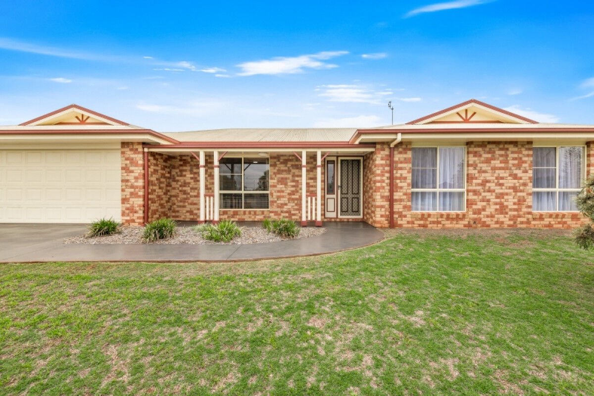 27 Osborne Court, Kearneys Spring QLD 4350, Kearneys Spring - Thumbnail 3