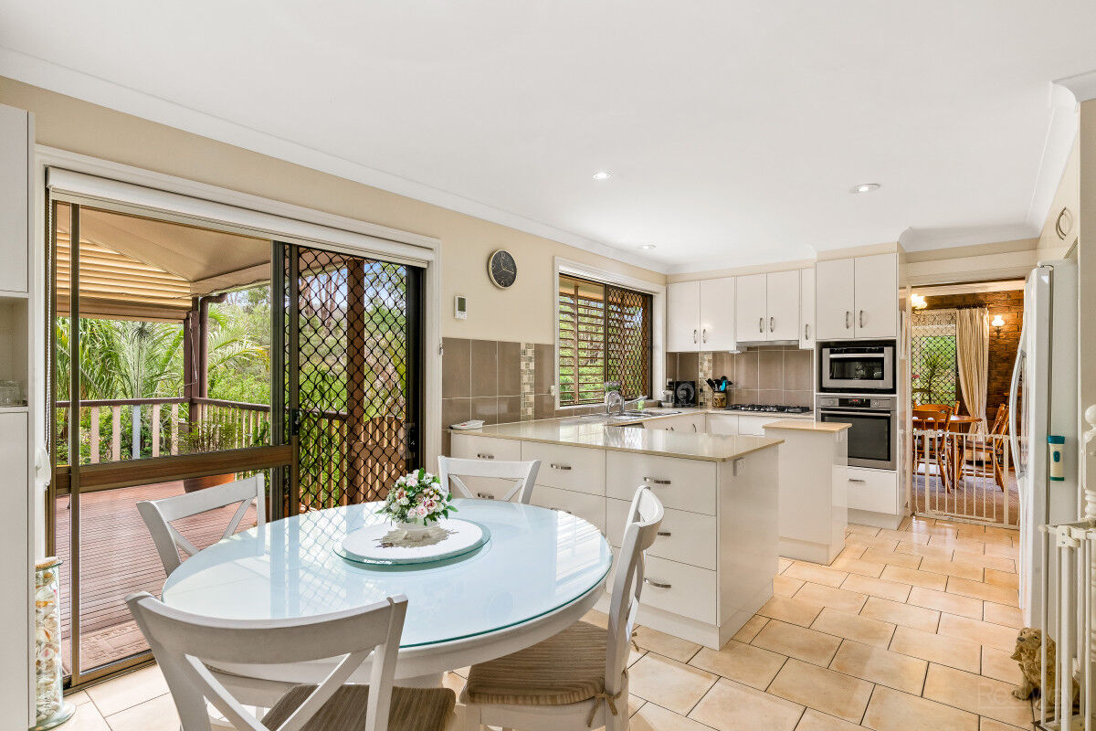 19 Elizabeth Street, Withcott QLD 4352, Withcott - Thumbnail 2
