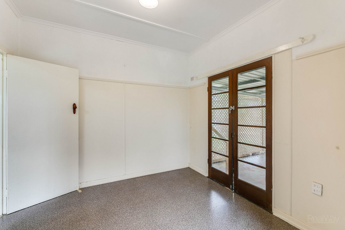 114 Stephen Street, Harristown QLD 4350, Harristown - Thumbnail 3