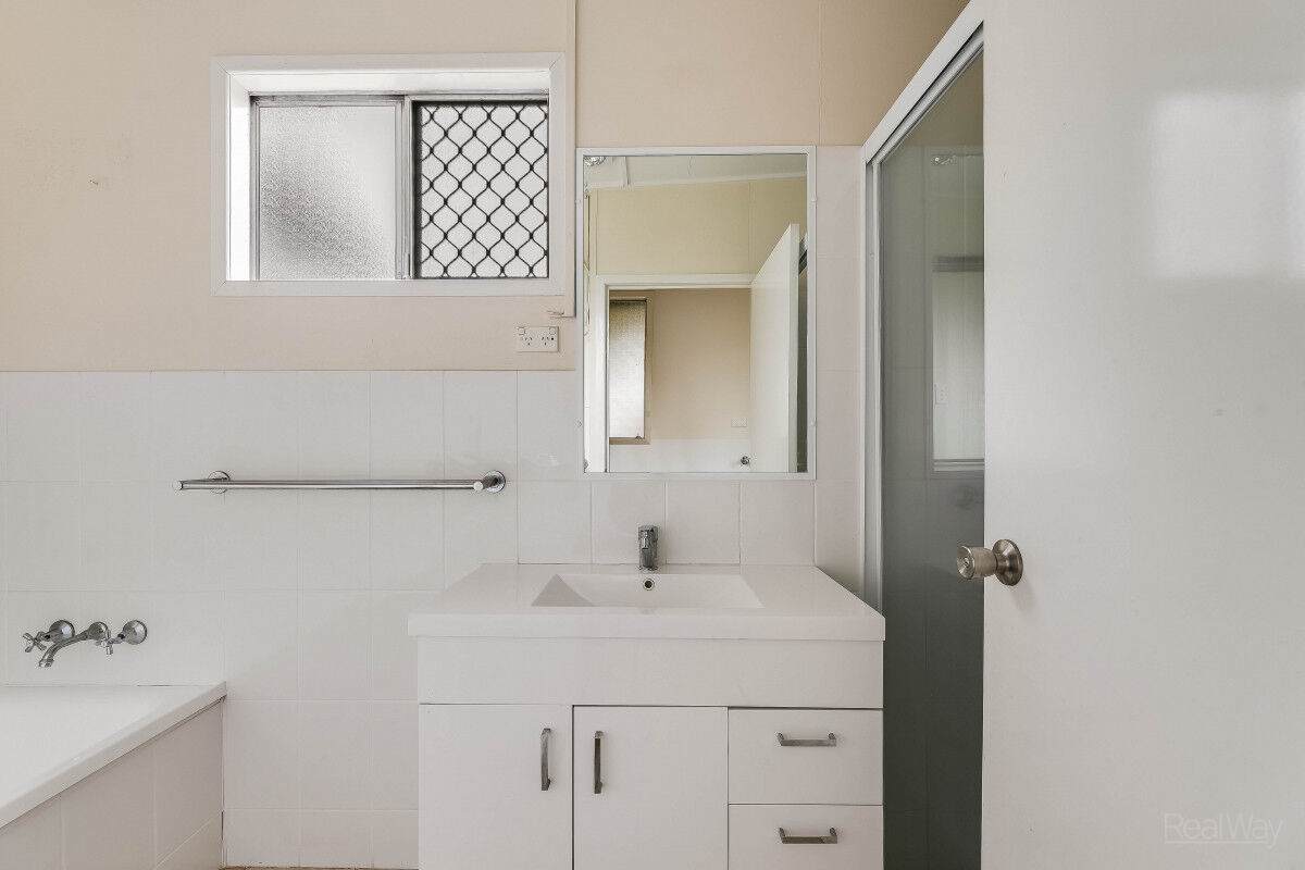 114 Stephen Street, Harristown QLD 4350, Harristown - Thumbnail 7