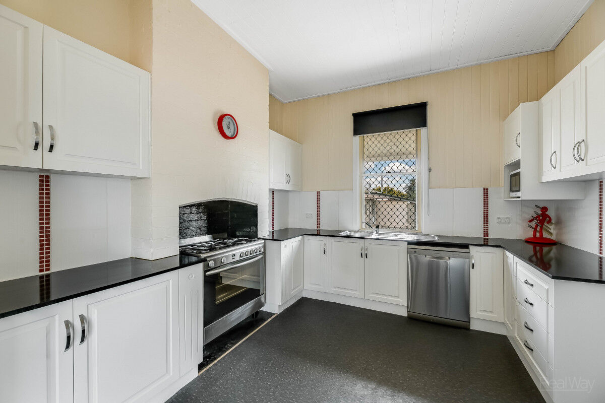 167 Bridge Street, North Toowoomba QLD 4350, North Toowoomba - Thumbnail 2