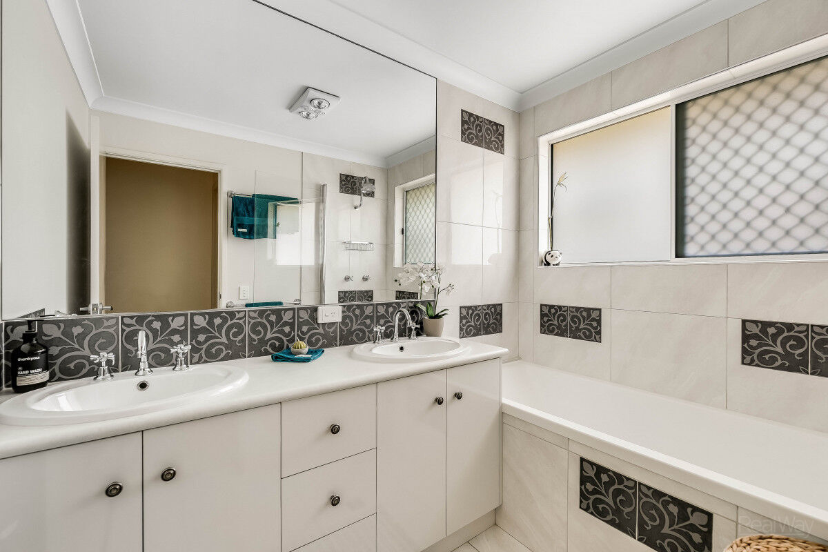 30 Liquidambar Street, Glenvale QLD 4350, Glenvale - Thumbnail 7