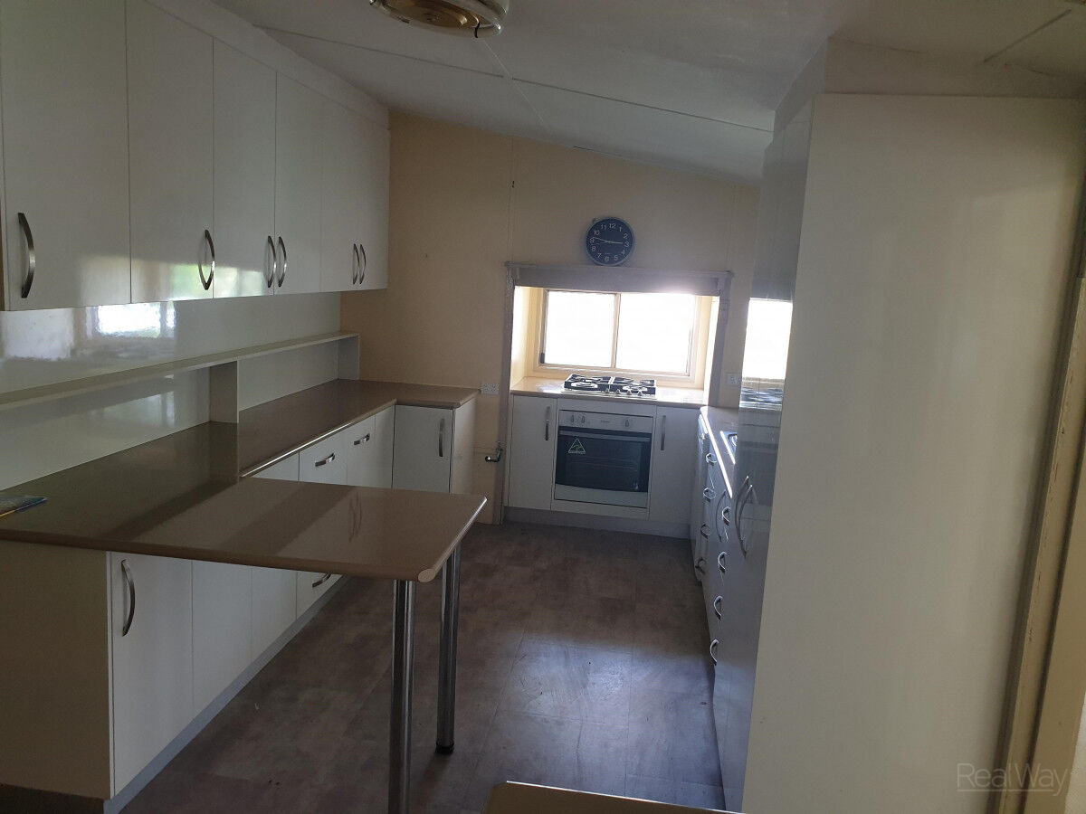 24 Bagot Street, Dalby QLD 4405, Dalby - Thumbnail 7