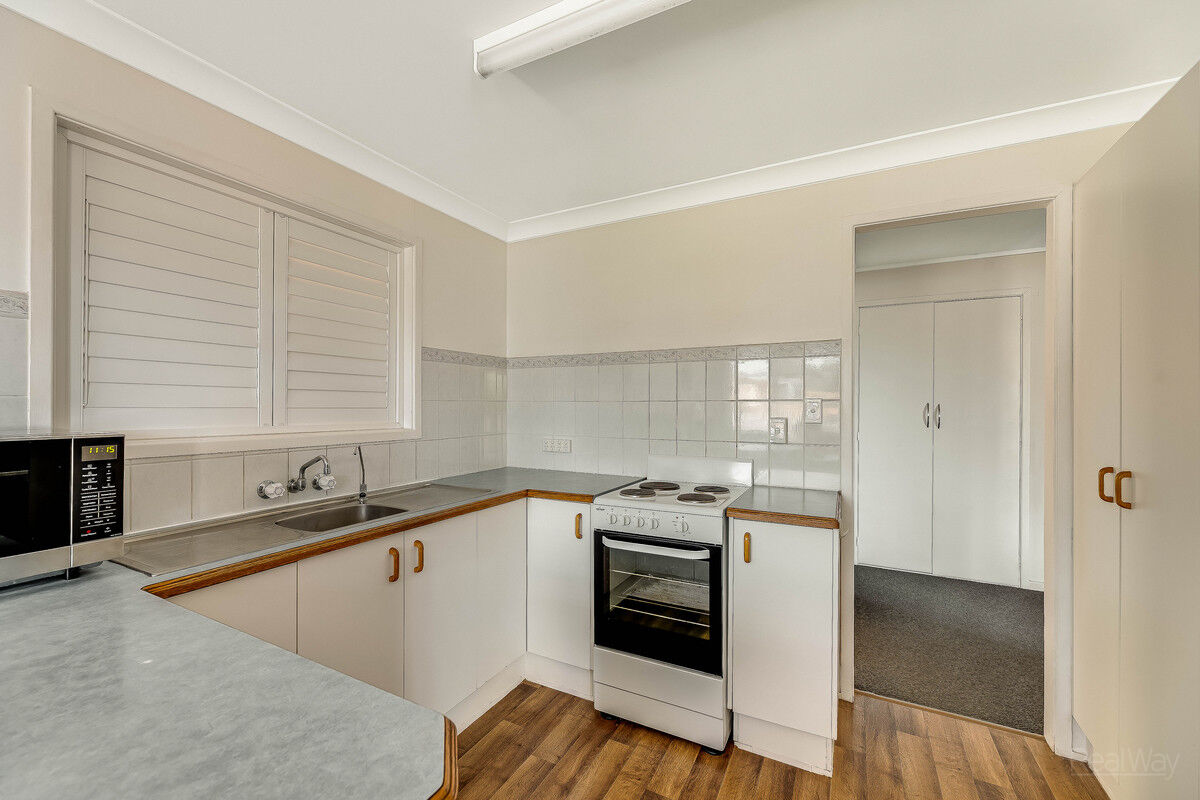 7 Kirklees Street, Newtown QLD 4350, Newtown - Thumbnail 7
