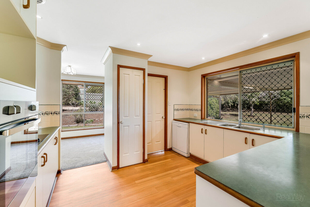 15 De Gruchy Court, HIGHFIELDS QLD 4352, Highfields - Thumbnail 3