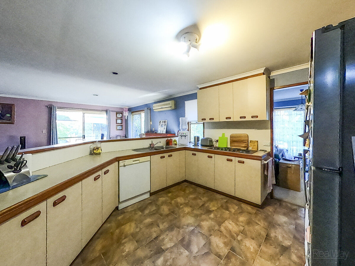 7 Belah Court, Withcott QLD 4352, Withcott - Thumbnail 2