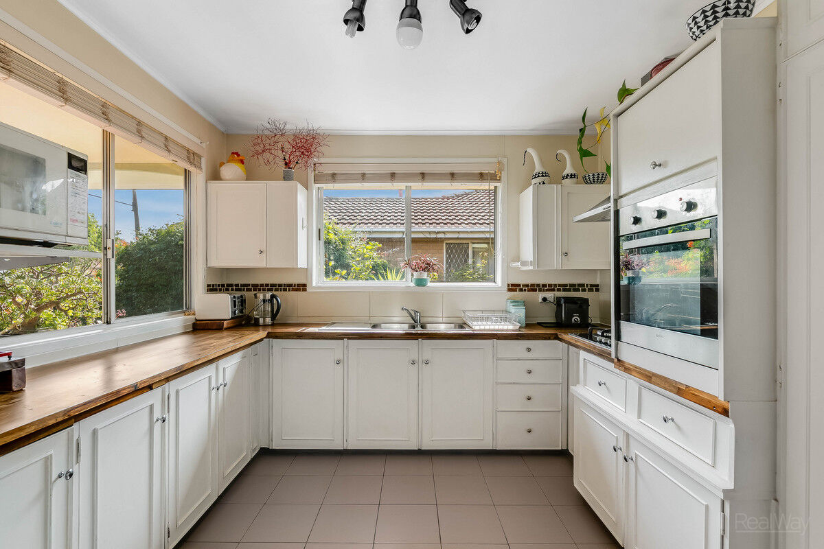 22 Honey Street, Harristown QLD 4350, Harristown - Thumbnail 2