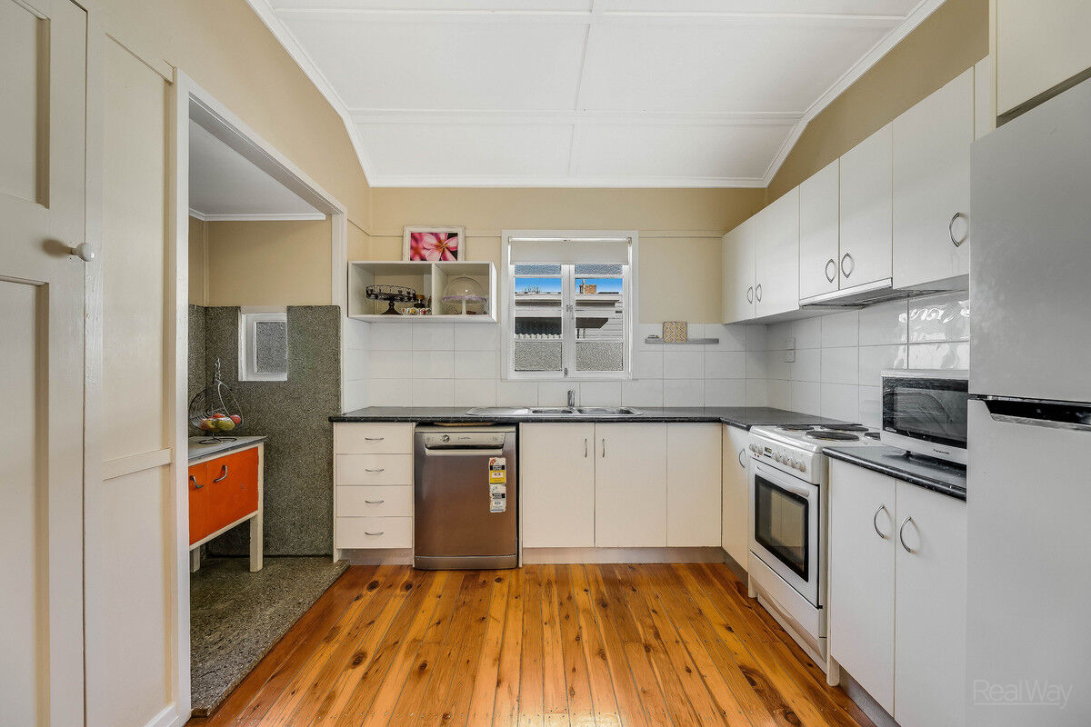 240 Geddes Street, Centenary Heights QLD 4350, Centenary Heights - Thumbnail 4