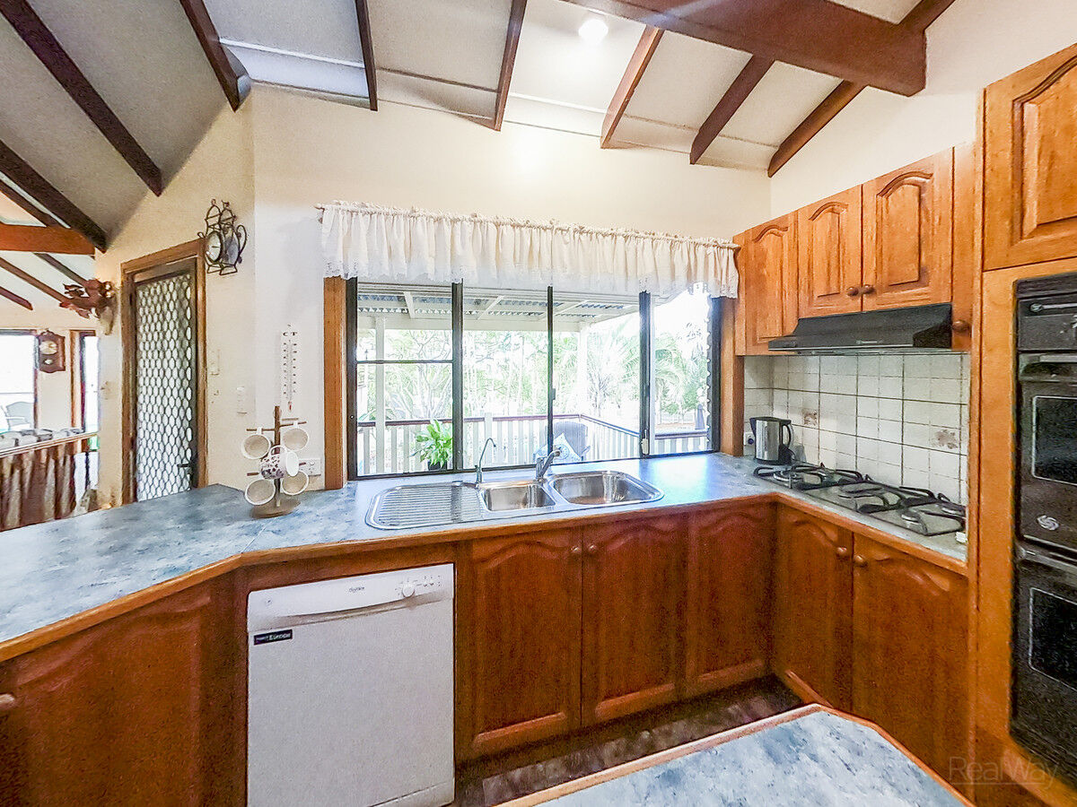 6 Roser Court, Withcott QLD 4352, Withcott - Thumbnail 2