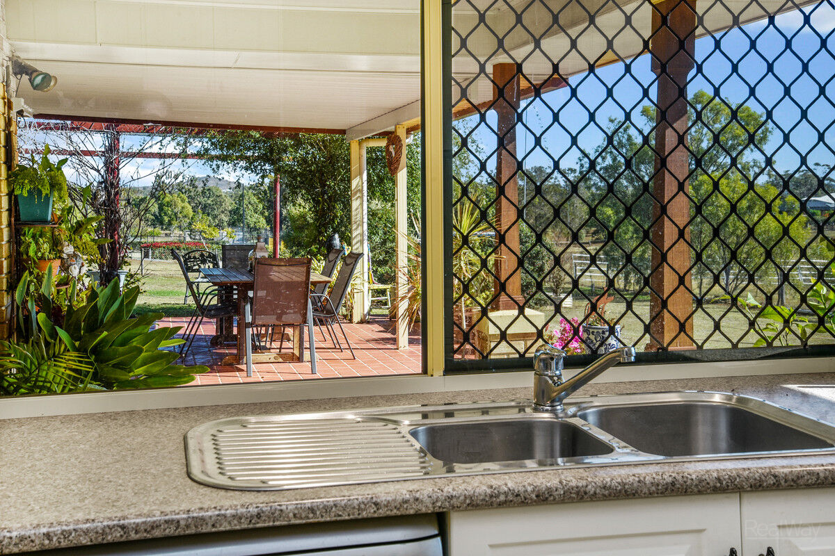 8 Cary Road, Glenvale QLD 4350, Glenvale - Thumbnail 4