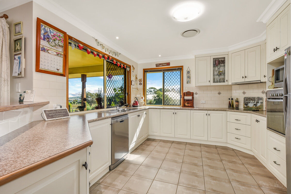 8 Cary Road, Glenvale QLD 4350, Glenvale - Thumbnail 3