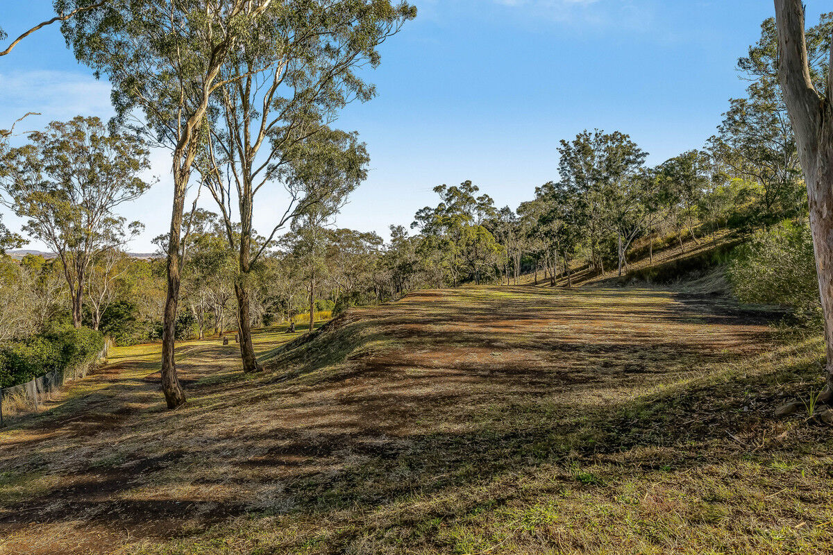 6 Lowe Court, Top Camp QLD 4350, Top Camp - Thumbnail 3