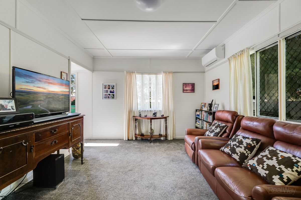 11 Warra Street, Newtown QLD 4350, Newtown - Thumbnail 3
