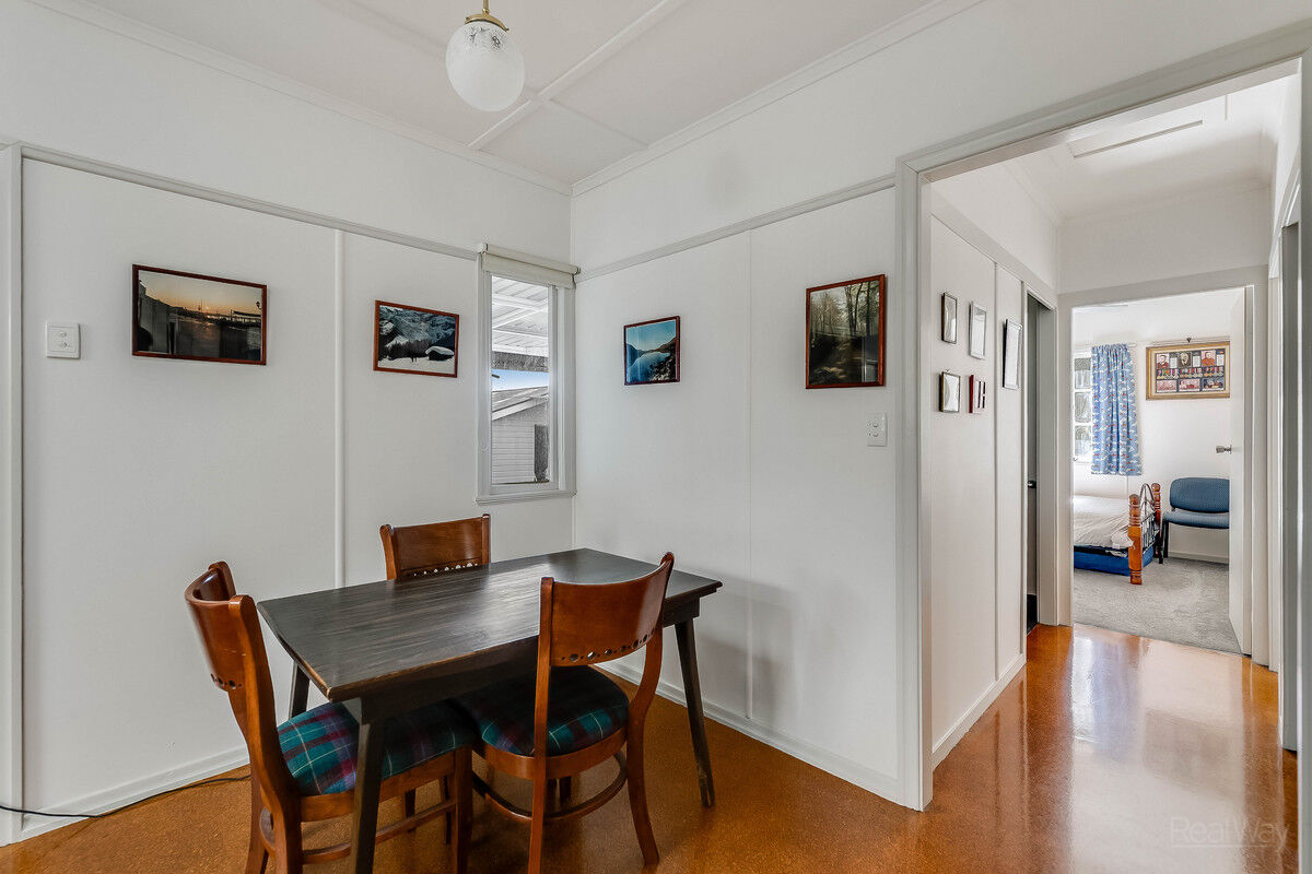 11 Warra Street, Newtown QLD 4350, Newtown - Thumbnail 4