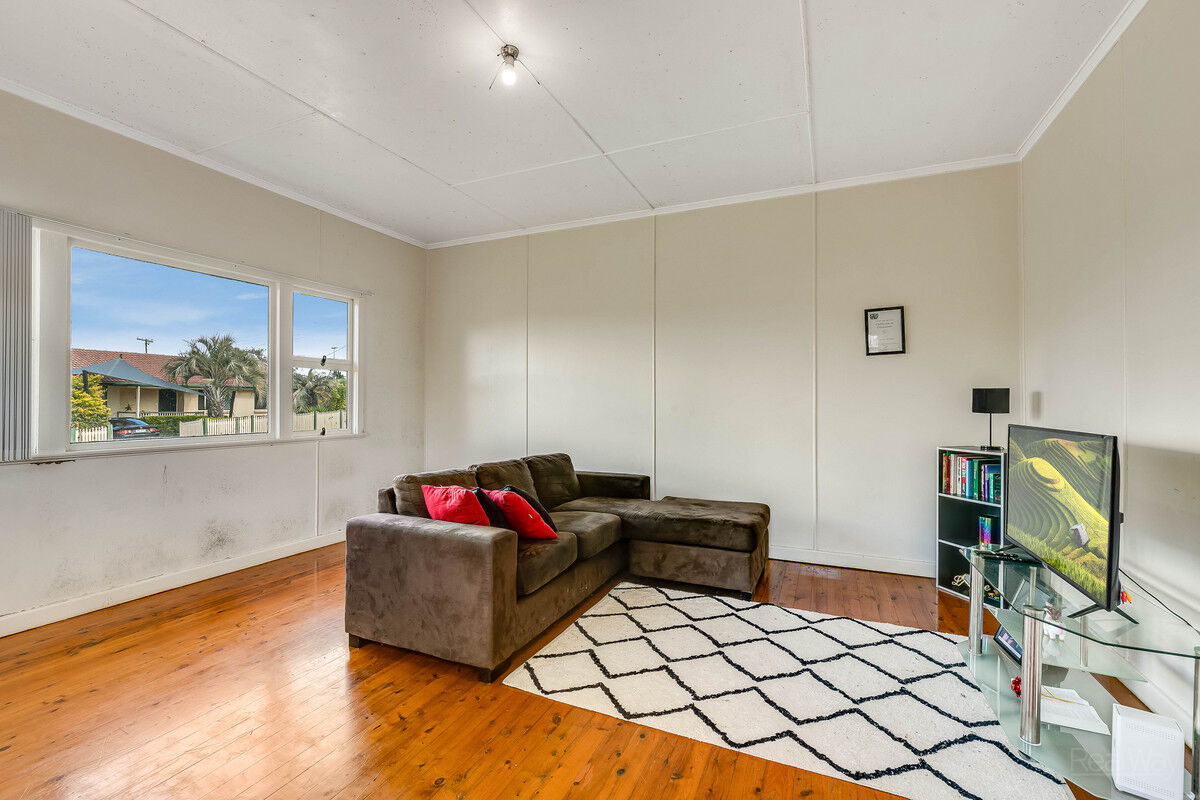 29 Welcombe Avenue, Rockville QLD 4350, Rockville - Thumbnail 2