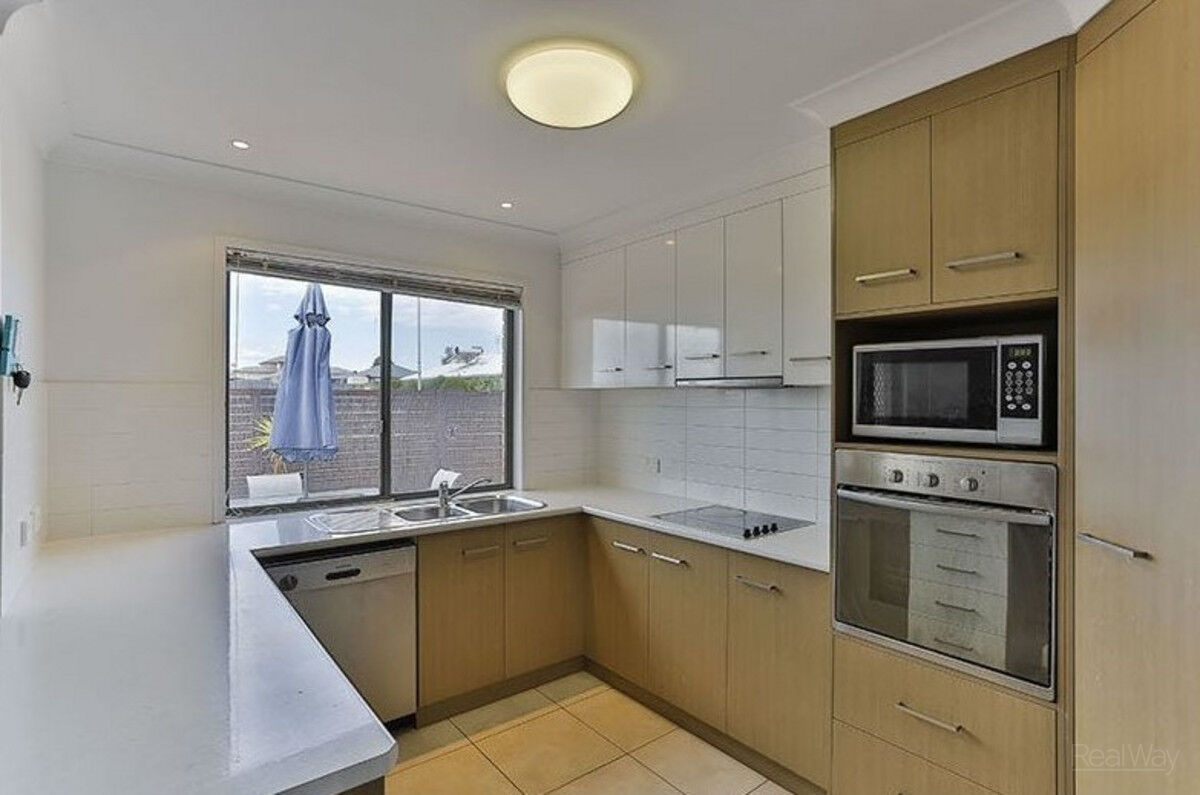2 / 2 Wareena Crescent, Glenvale QLD 4350, Glenvale - Thumbnail 2