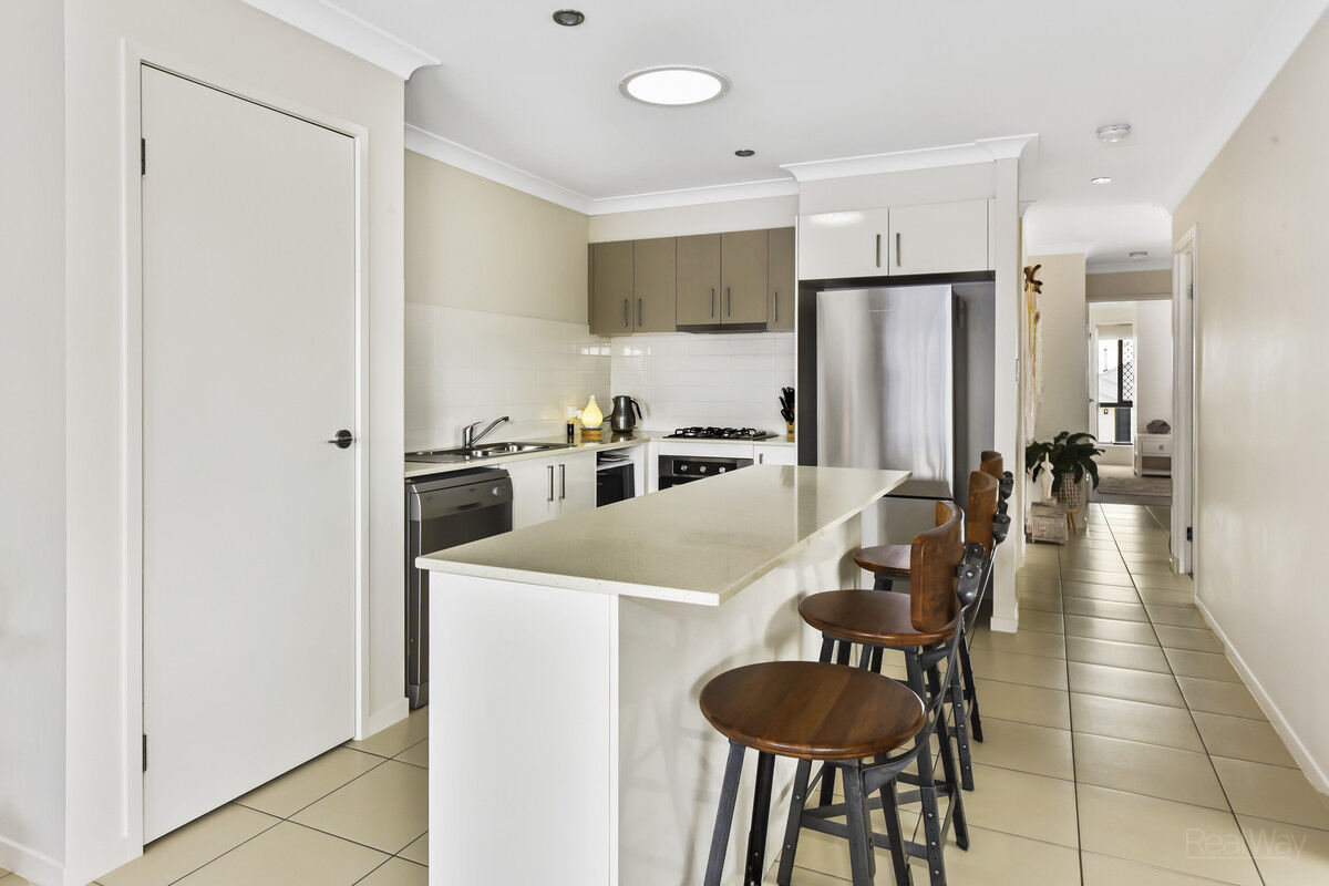 1 / 24 Sanctuary Drive, Cranley QLD 4350, Cranley - Thumbnail 3