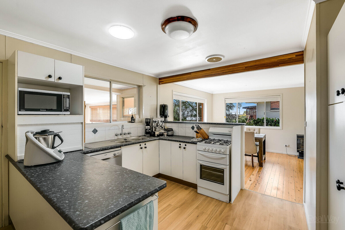 7 Alfred Street, Mount Lofty QLD 4350, Mount Lofty - Thumbnail 4