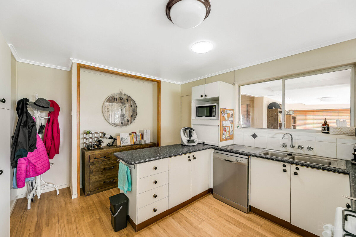 7 Alfred Street, Mount Lofty QLD 4350, Mount Lofty - Thumbnail 5