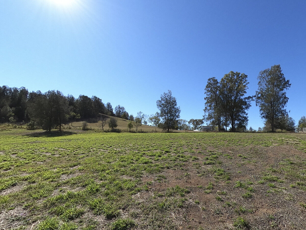 23 Skyline Drive, Withcott QLD 4352, Withcott - Thumbnail 2