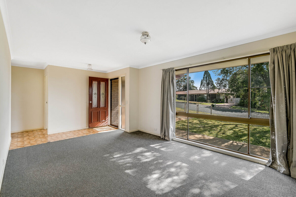 7 Chardonnay Street, Wilsonton Heights QLD 4350, Wilsonton Heights - Thumbnail 2