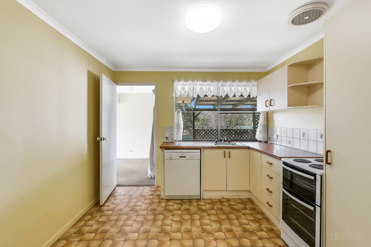 7 Chardonnay Street, Wilsonton Heights QLD 4350, Wilsonton Heights - Thumbnail 3