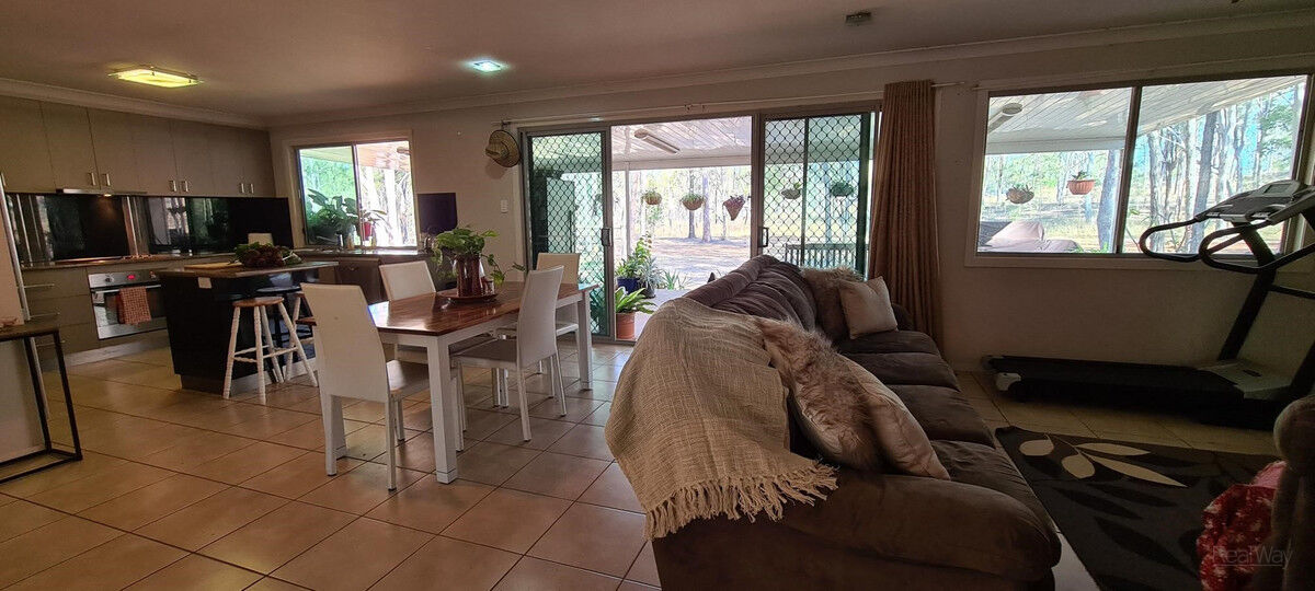 820 Murphys Creek Road, Upper Lockyer QLD 4352, Upper Lockyer - Thumbnail 3