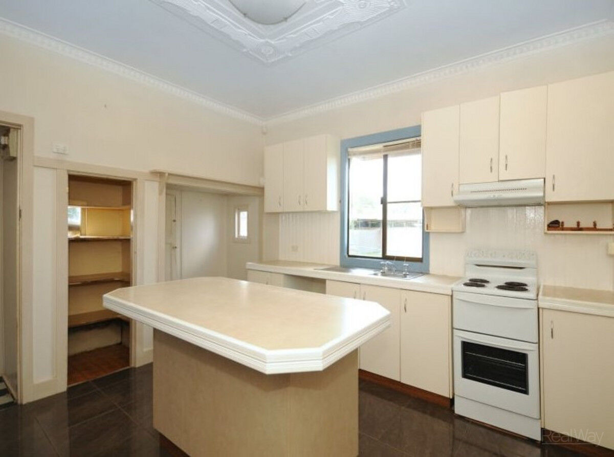 108 Ruthven Street, Harlaxton QLD 4350, Harlaxton - Thumbnail 2