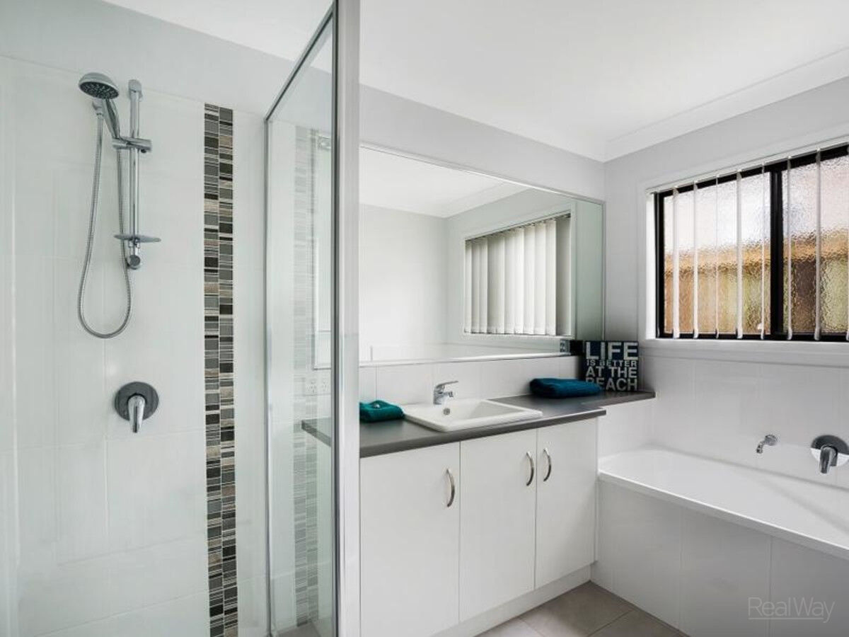 1 & 2 / 6 Whitefield Street, GLENVALE QLD 4350, Glenvale - Thumbnail 7