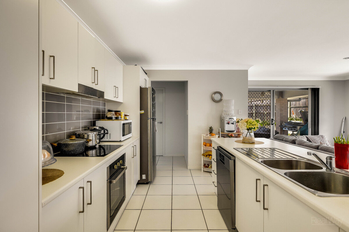 27 Taragon Street, Glenvale QLD 4350, Glenvale - Thumbnail 2