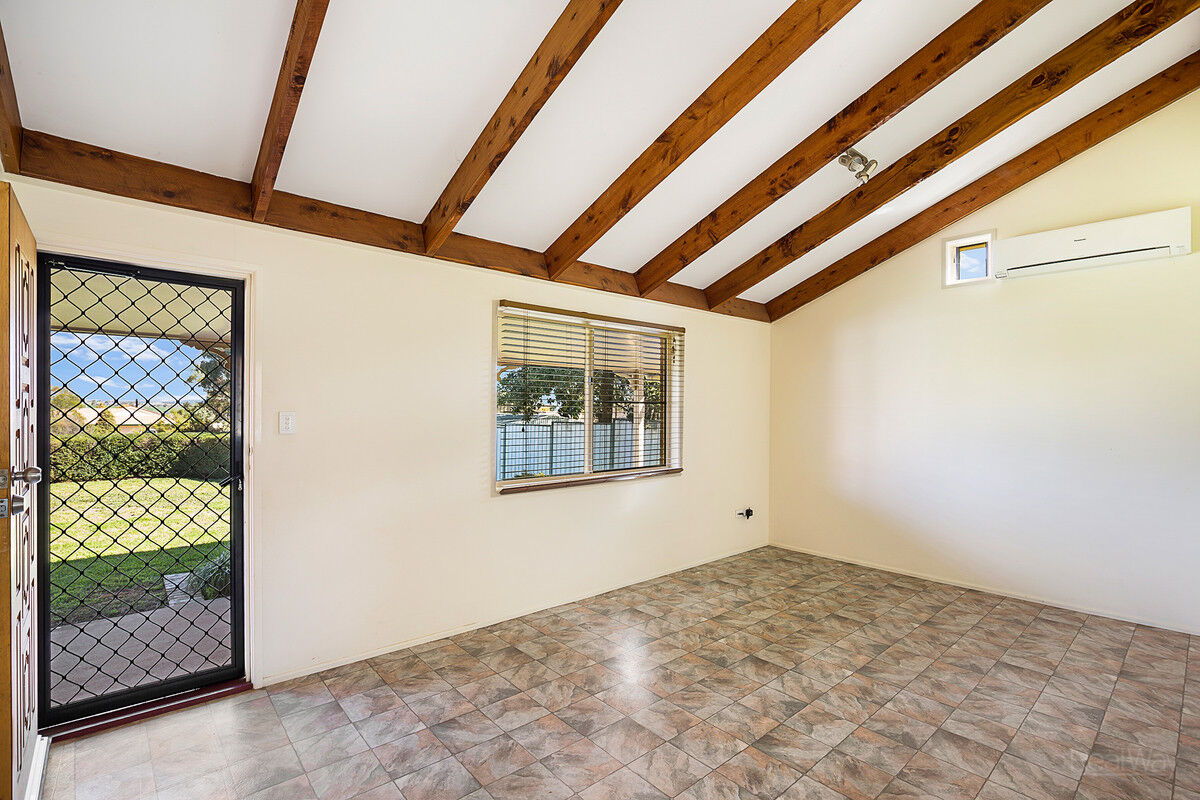 2 Belclaire Drive, WESTBROOK QLD 4350, Westbrook - Thumbnail 4
