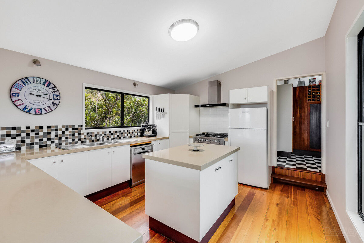 325 Aberdein Road, Mount Luke QLD 4352, Mount Luke - Thumbnail 4