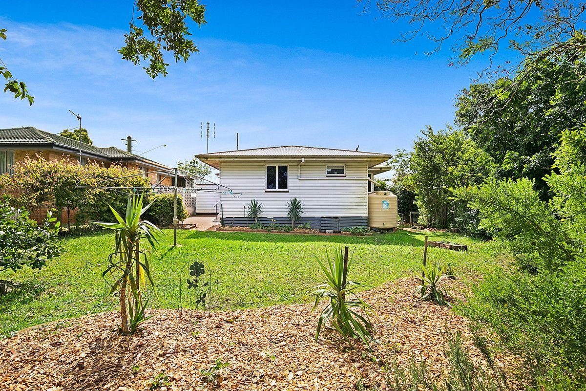 6 Guy Street, Newtown QLD 4350, Newtown - Thumbnail 2