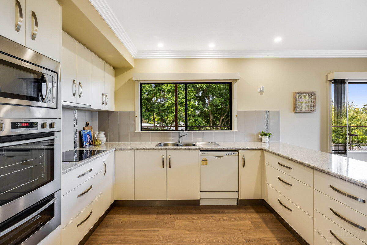17 Jellicoe Street, Mount Lofty QLD 4350, Mount Lofty - Thumbnail 8