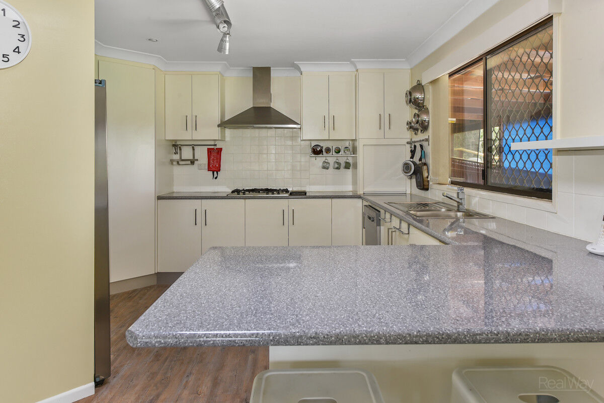 73 Milora Road, Upper Lockyer QLD 4352, Upper Lockyer - Thumbnail 5