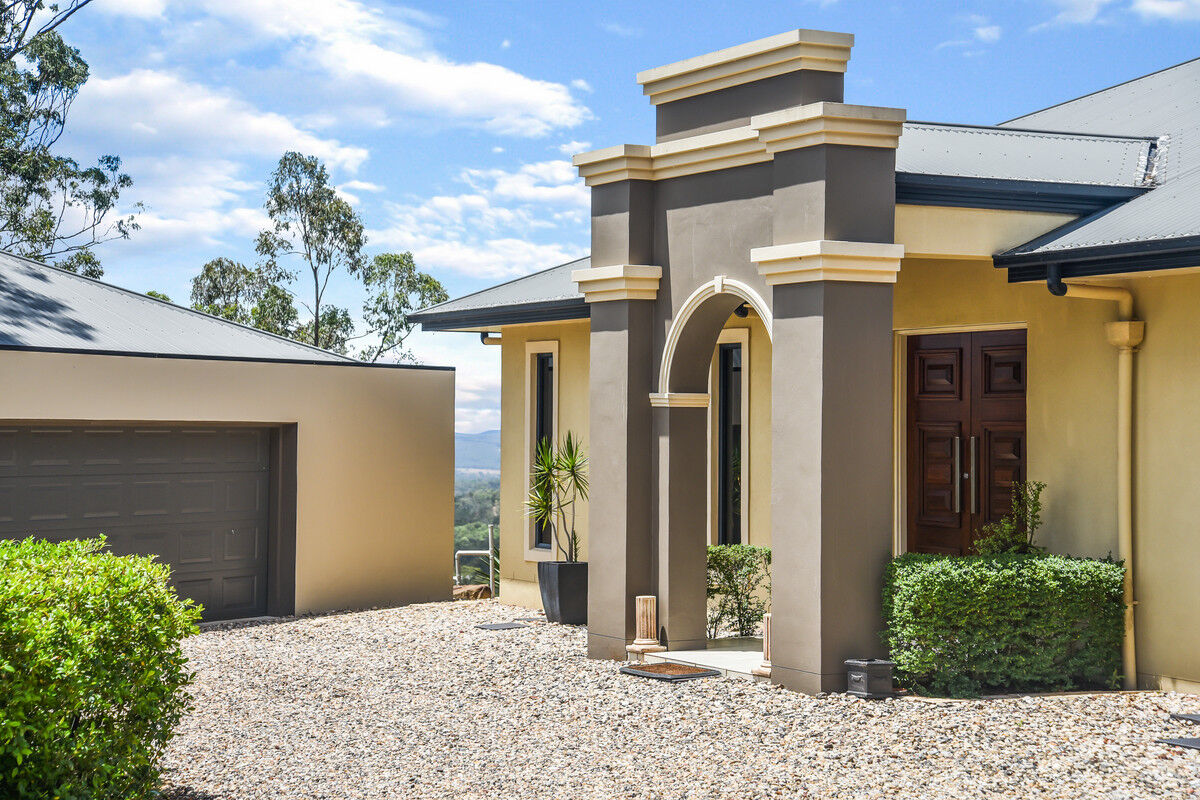 9 Gordon Crescent, Withcott QLD 4352, Withcott - Thumbnail 2