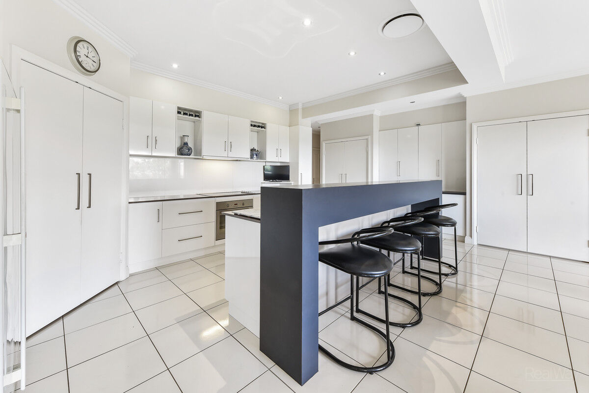 9 Gordon Crescent, Withcott QLD 4352, Withcott - Thumbnail 5