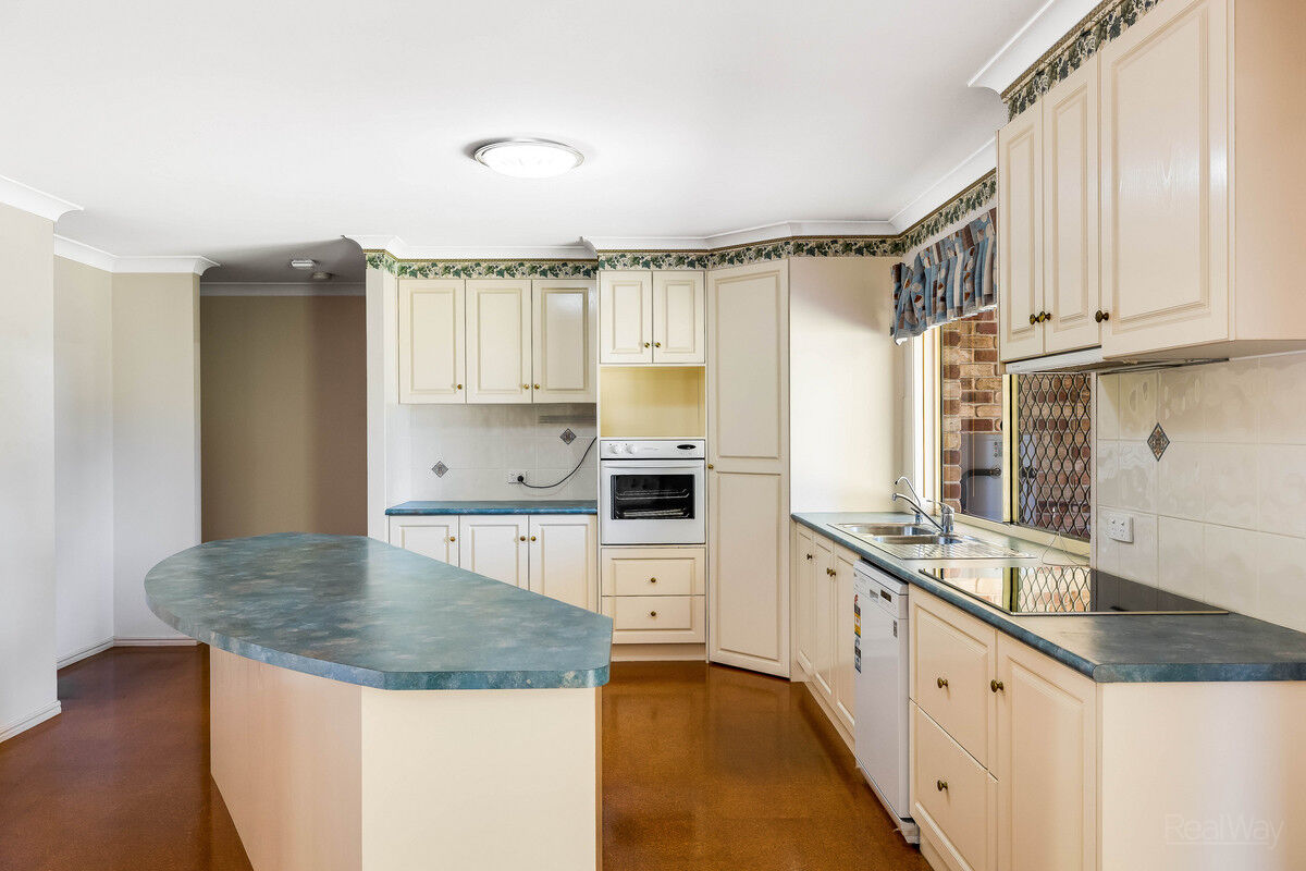 7 Littleton Drive, Highfields QLD 4352, Highfields - Thumbnail 2